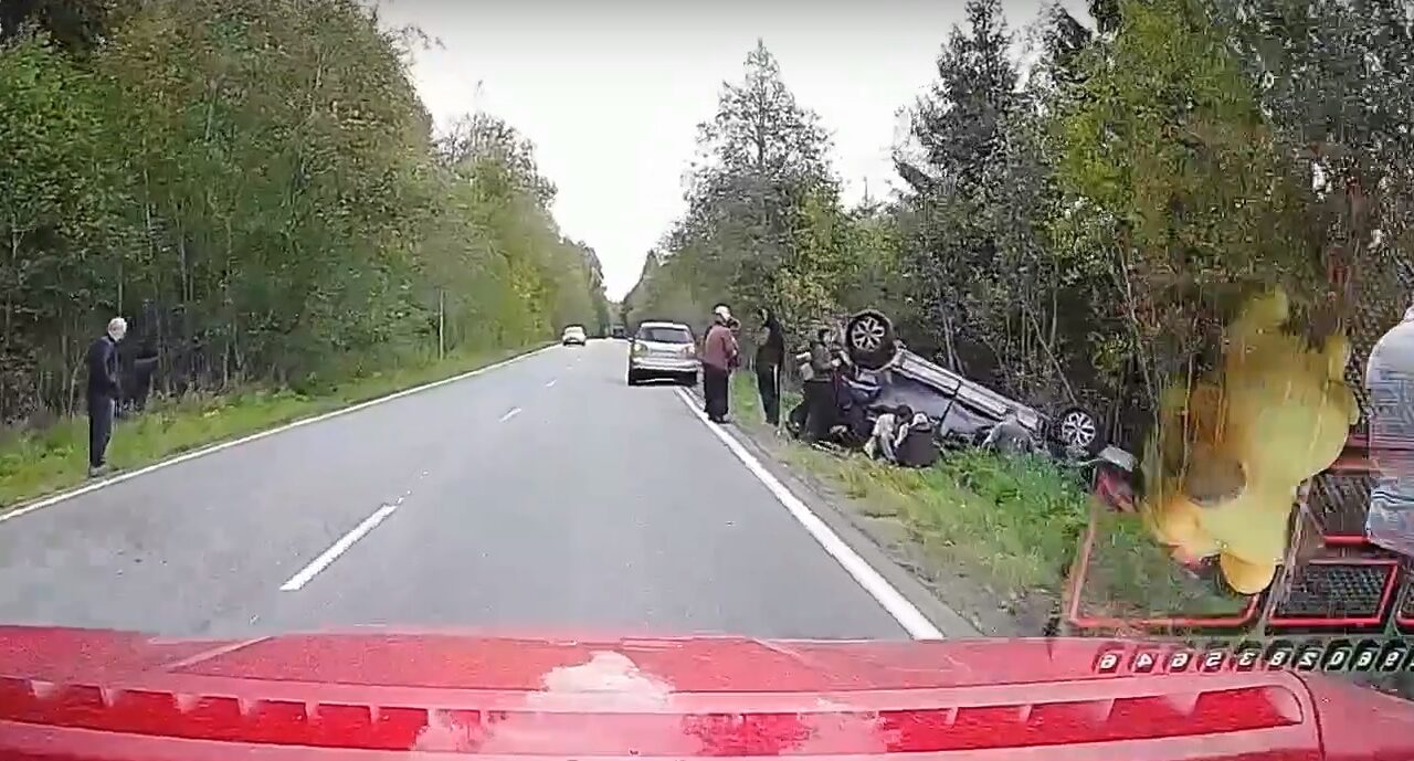 Порше» врезался в ограждение на Выборгском шоссе. Водитель погиб на месте —  Мегаполис